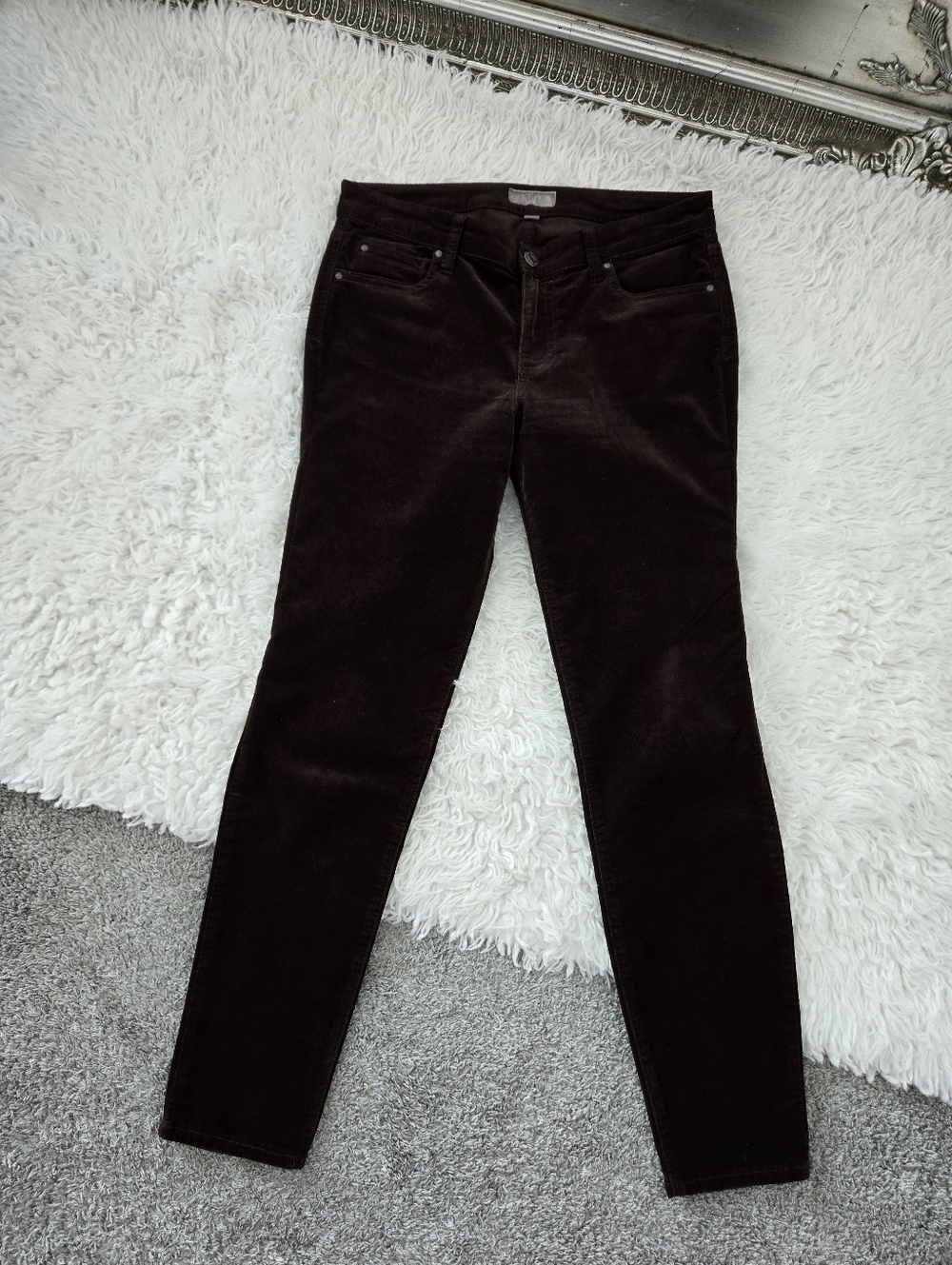 KUT from the Kloth Diana Skinny pants in brown corduroy. Brown Bean. Size 8.
